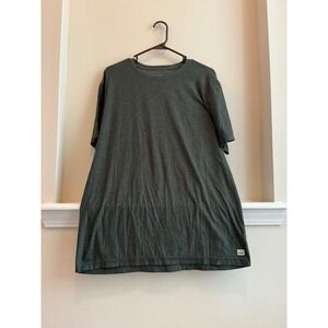 Vuori men's tee xl